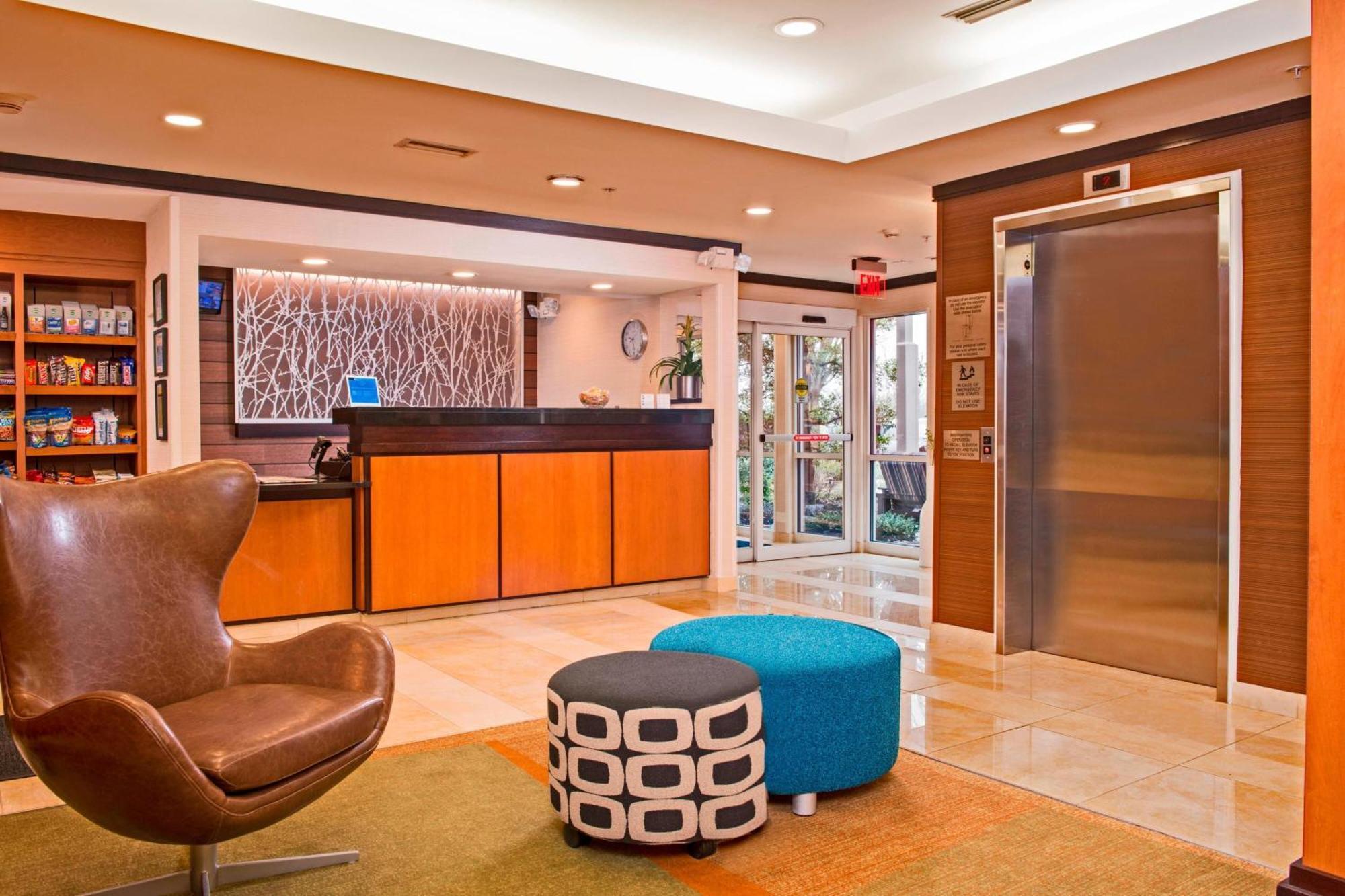 Fairfield Inn & Suites By Marriott Frederick Exteriör bild